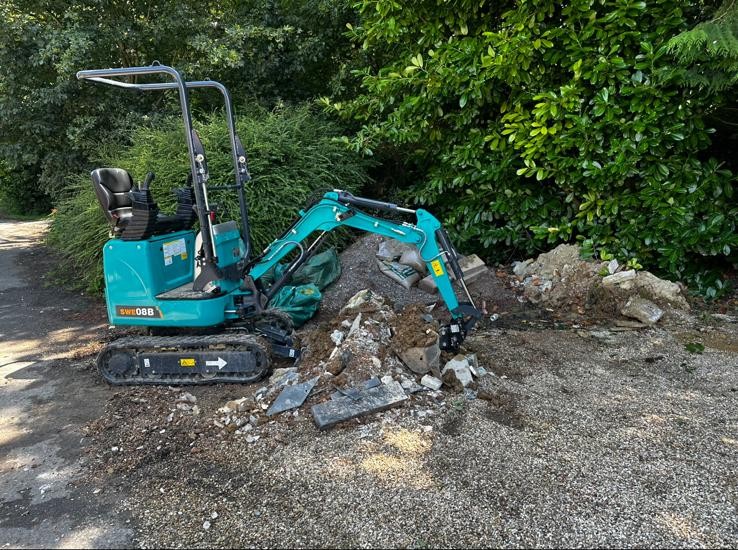 Digger hire with operator in Wincanton